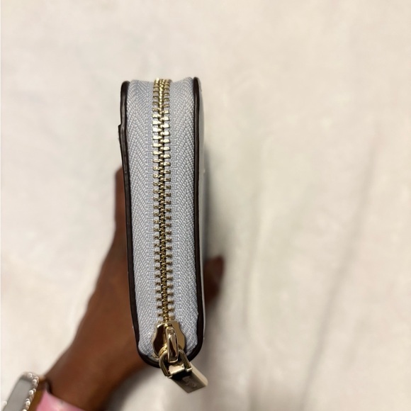 Kate Spade Continental Light Blue Zip-Around Wallet - Picture 8 of 15